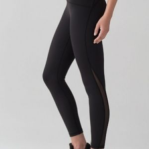 Lululemon Train Times 7/8 leggings (S4)
